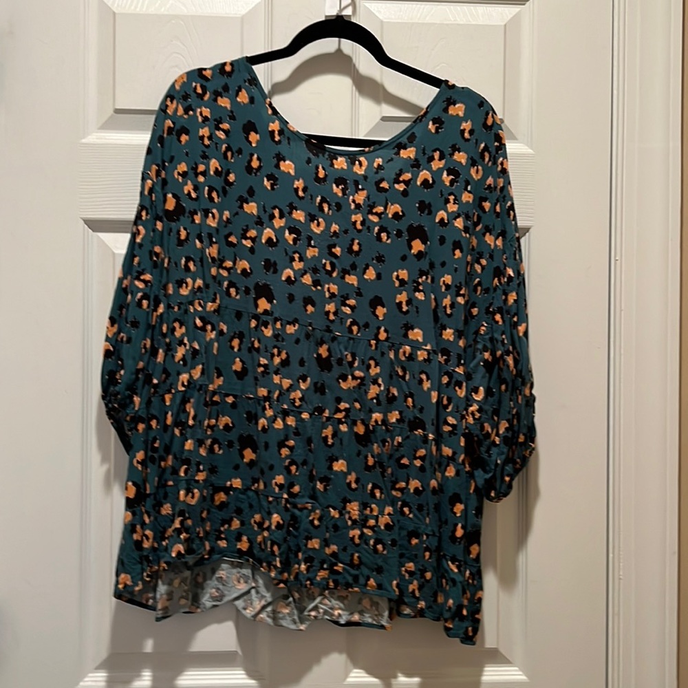 Leopard print top